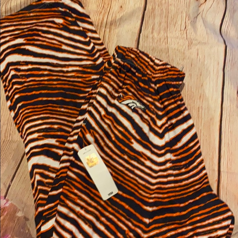 NWT NFL Broncos pants size 32”